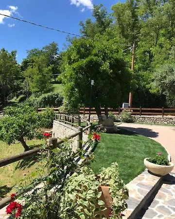 לינה וארוחת בוקר Le Lanterne 3*