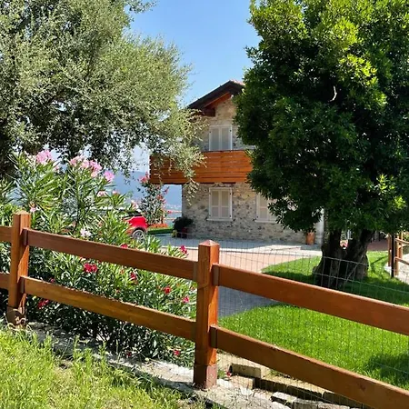 Le Lanterne Villa dʼAlmè