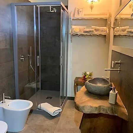 Le Lanterne B&B Villa dʼAlmè