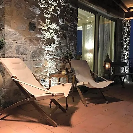 Le Lanterne Villa dʼAlmè